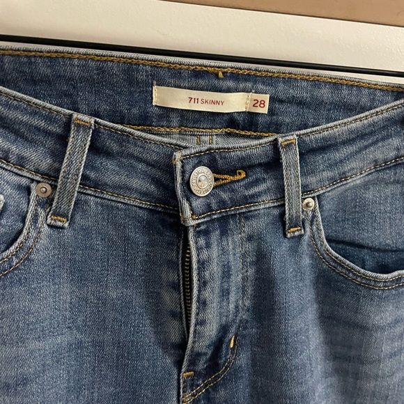 Levi 711 Skinny Jeans - Picture 3 of 3